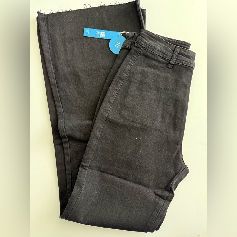 Cupshe Black Flare Wide Leg Jeans Size Small - Picture 6 of 7